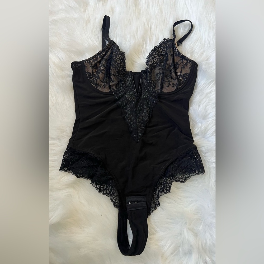 Popilush Shapewear Lace Trim Tummy Control Bodysuit